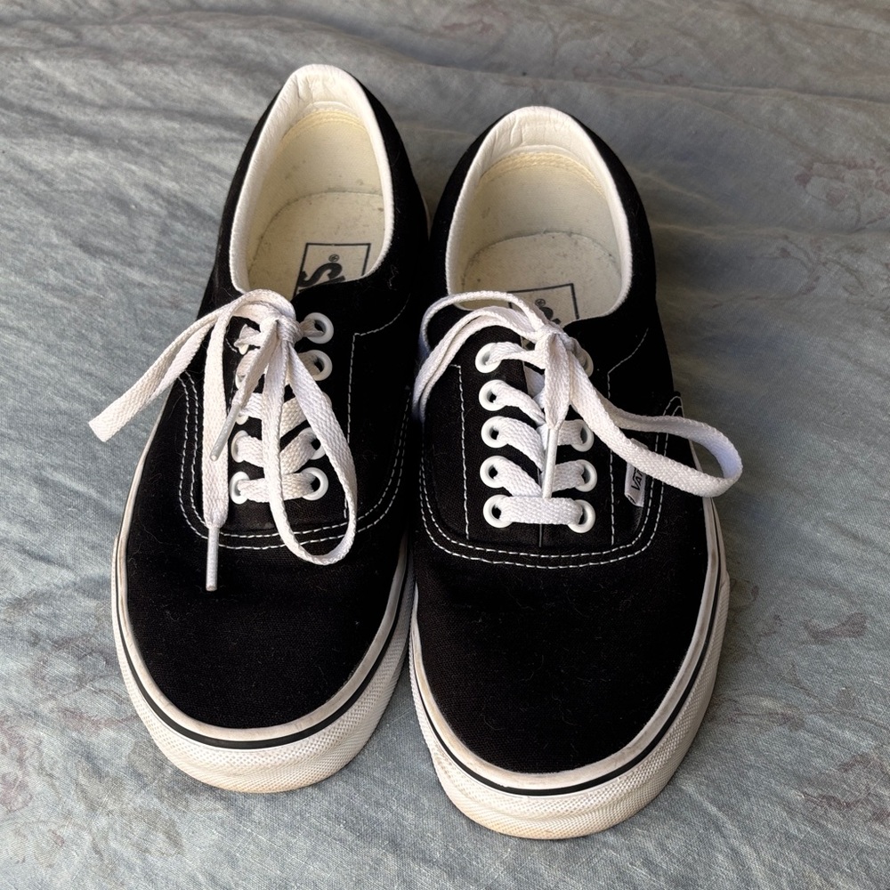 Classic black and white Vans - size men’s 6.5 women’s 8